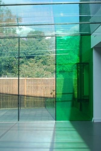 laminated glass with a coloured interlayer