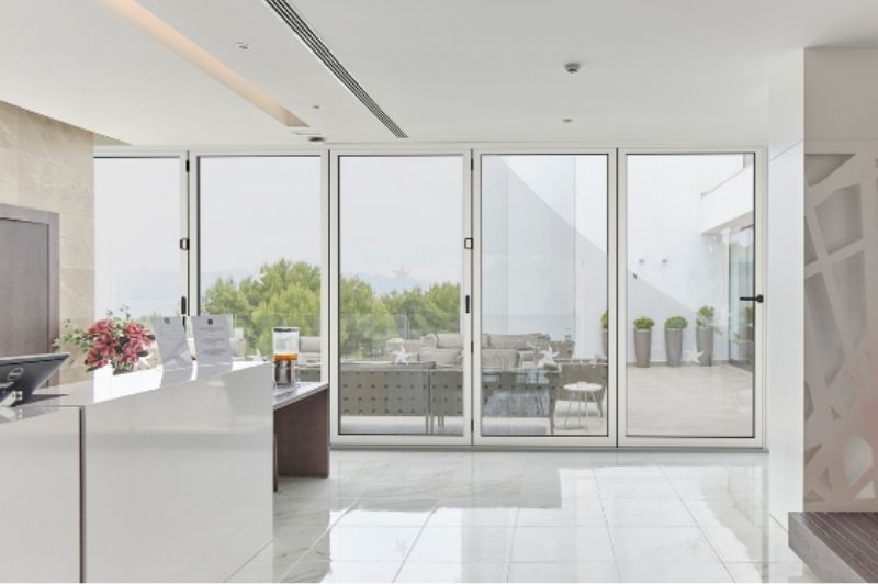 white aluminium bifold door
