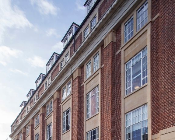 aluminium steel look windows with white frames