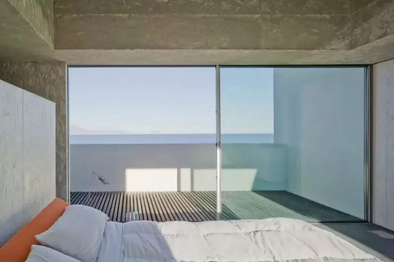 oversized sliding glass balcony door with slim aluminium frames