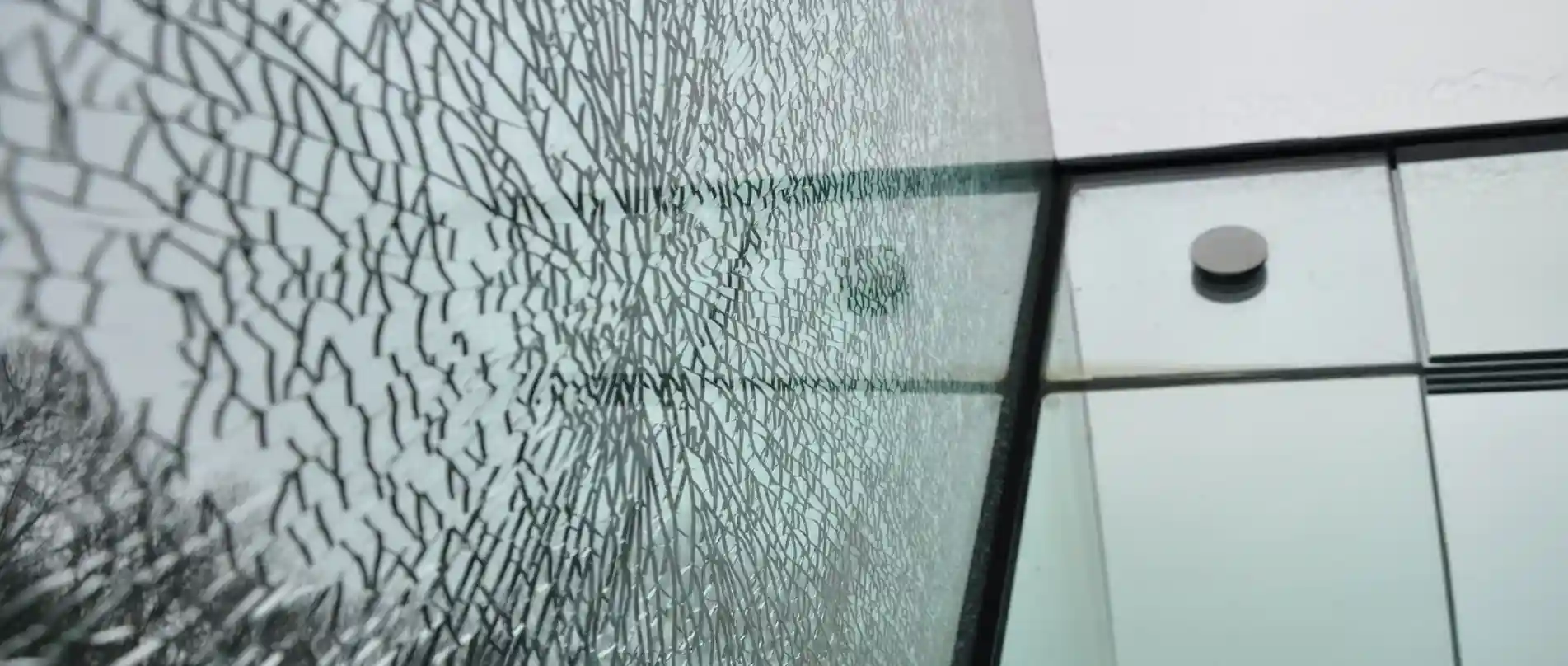 Causes of Spontaneous Glass Breakage and How to Prevent It
